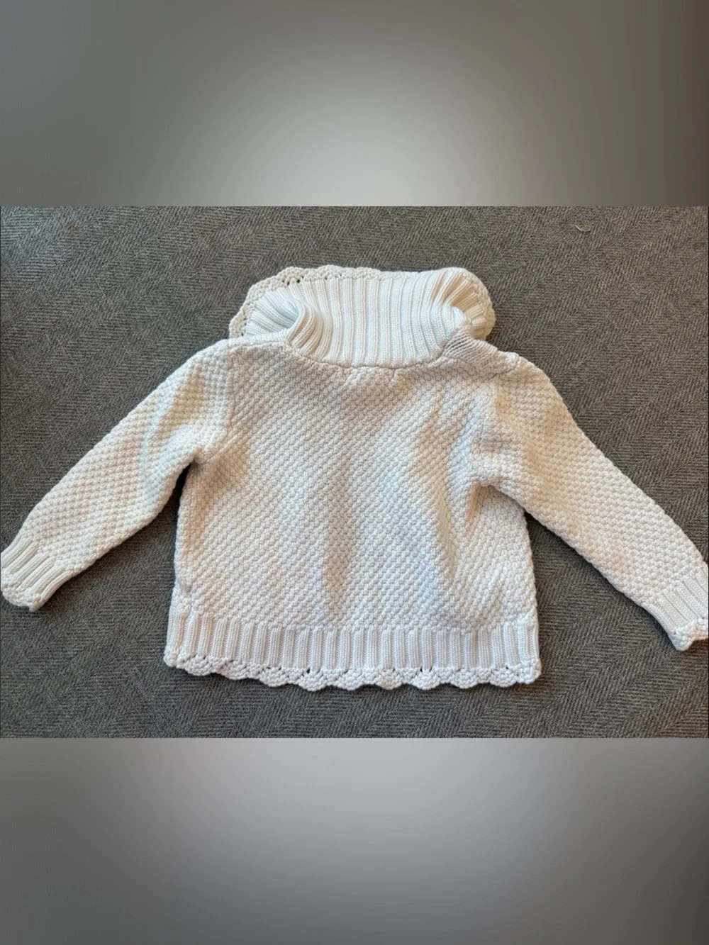 Maggie & Zoe Cream Cable Knit Scallop-Edge Cardigan
